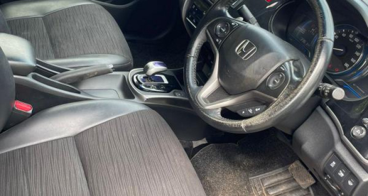 HONDA GRACE 2015