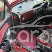 TOYOTA VITZ 2017