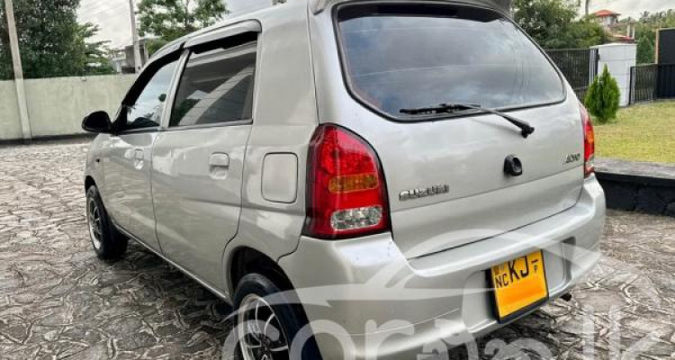 SUZUKI ALTO 2010