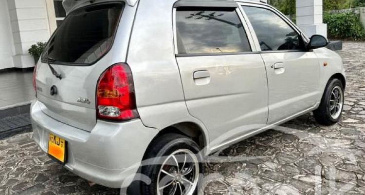 SUZUKI ALTO 2010