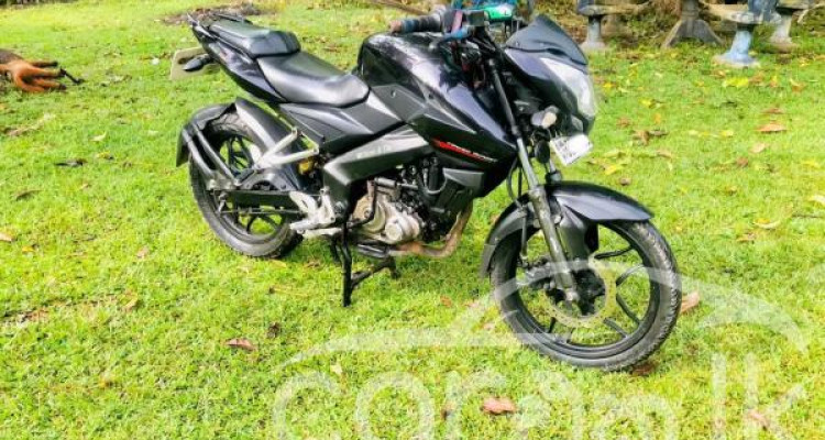 BAJAJ PULSAR NS 2016