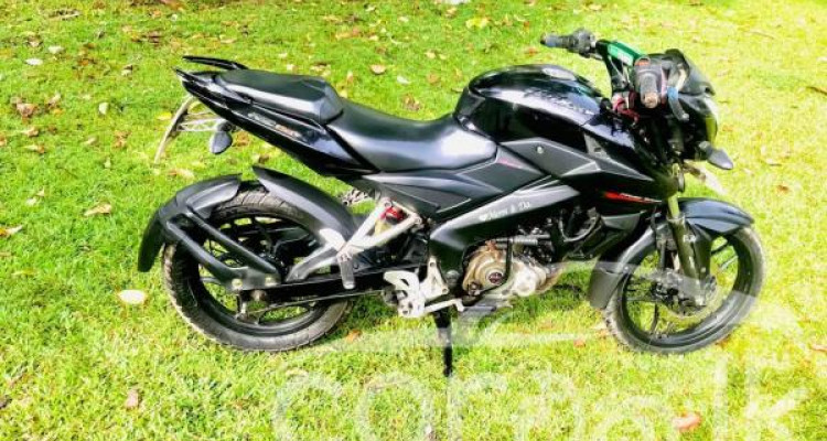 BAJAJ PULSAR NS 2016