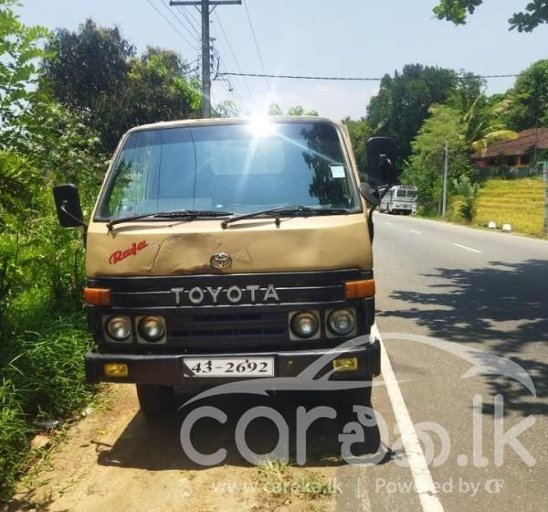 TOYOTA DYNA 1988