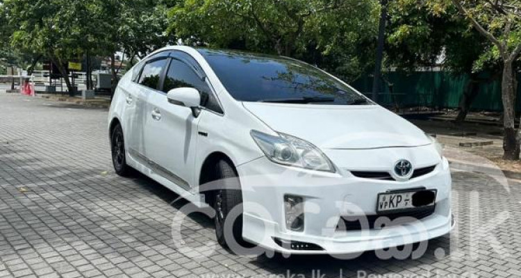 TOYOTA PRIUS 2010