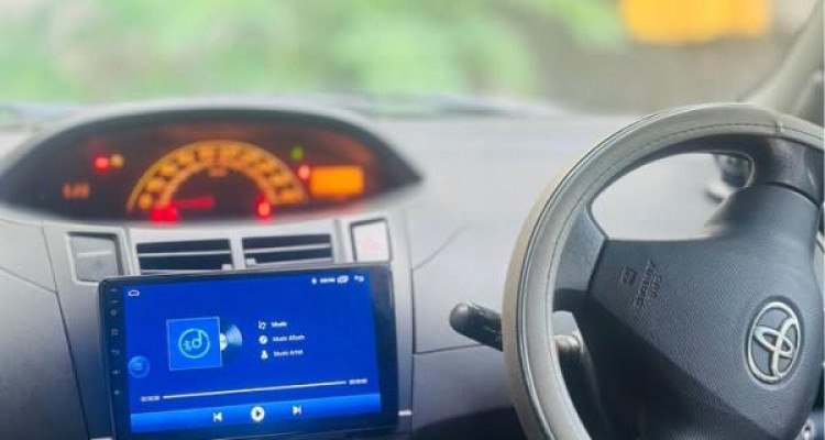 TOYOTA VITZ 2008