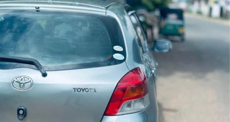 TOYOTA VITZ 2008