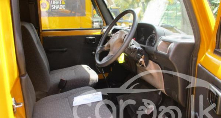 MAHINDRA BOLERO 2016