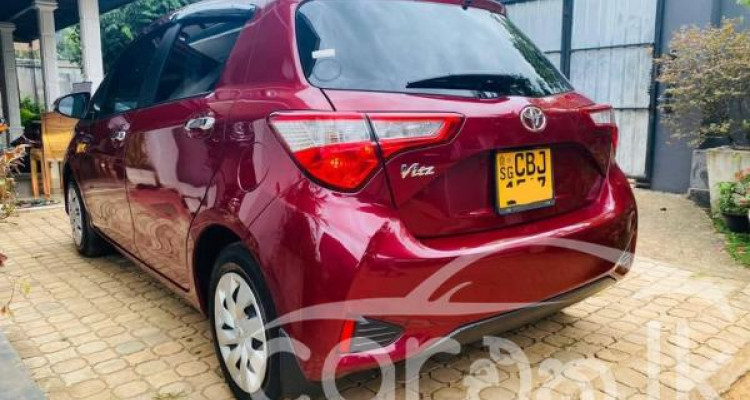 TOYOTA VITZ 2019