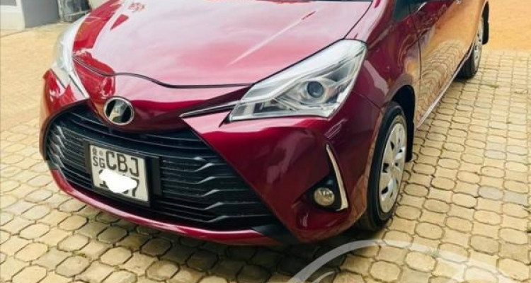 TOYOTA VITZ 2019