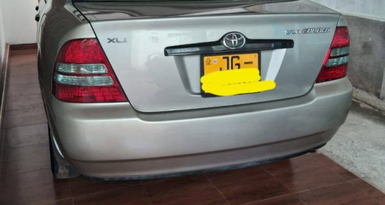 TOYOTA COROLLA 121 2004