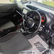 TOYOTA VITZ 2017