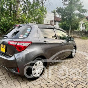 TOYOTA VITZ 2017