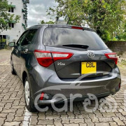 TOYOTA VITZ 2017