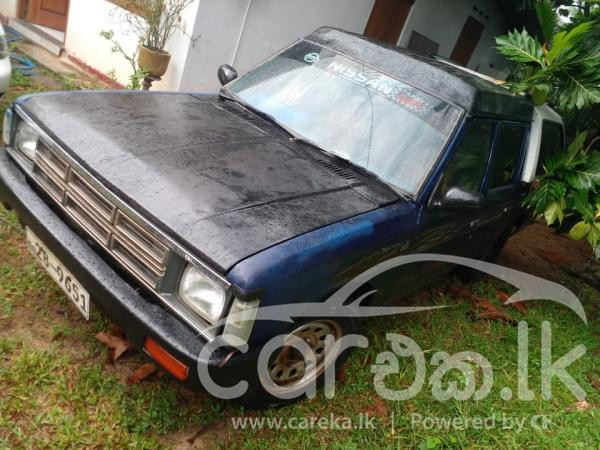 NISSAN DATSUN 1983