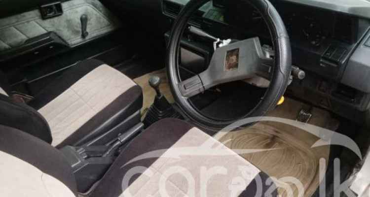 TOYOTA COROLLA AE80 1987