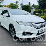 HONDA GRACE 2015