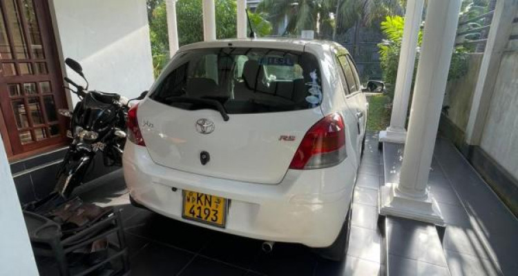 TOYOTA VITZ 2008