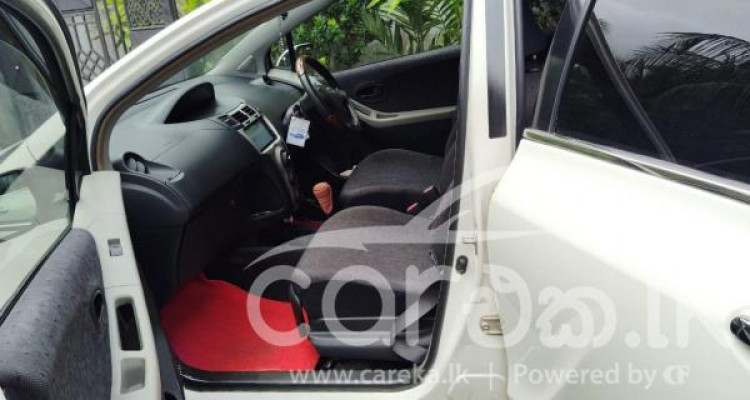 TOYOTA VITZ 2008