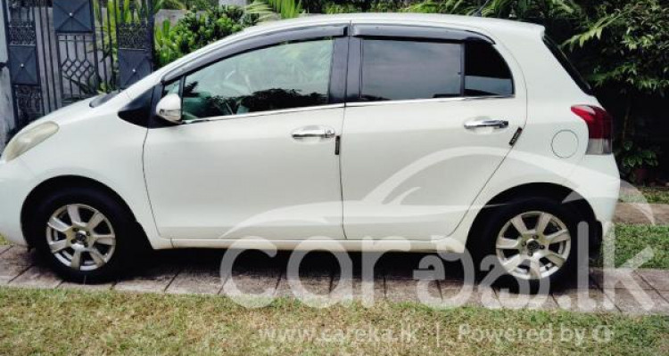 TOYOTA VITZ 2008