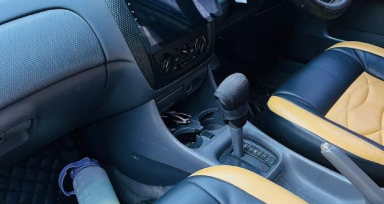 FORD LASER 2000