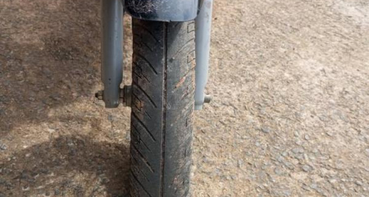 BAJAJ CT100 2019
