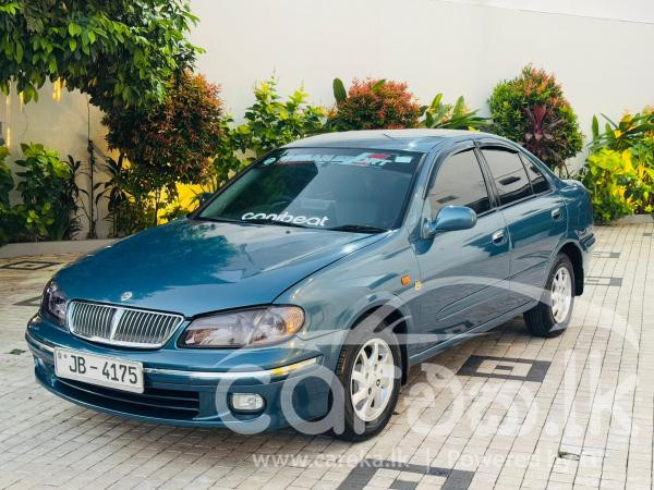 NISSAN SUNNY 2001