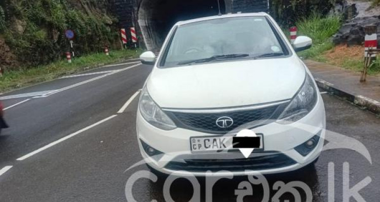 TATA BOLT 2015