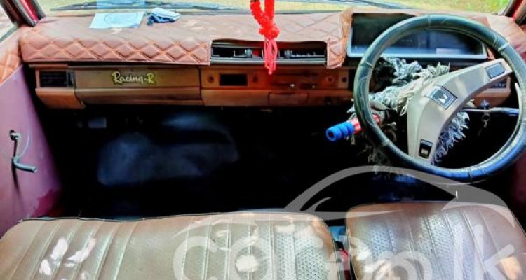 MITSUBISHI DELICA 1984