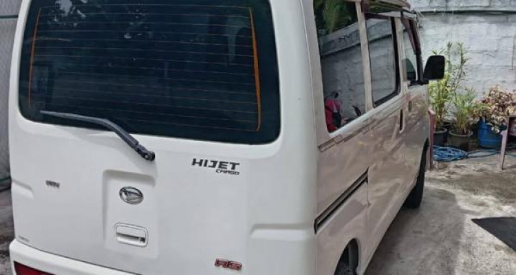 DAIHATSU HIJET 2015