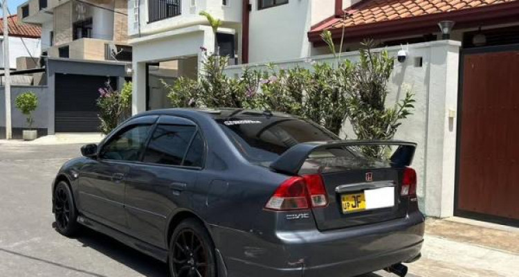HONDA CIVIC ES8 2004