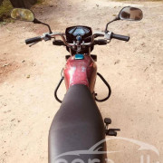 BAJAJ BYK 2005