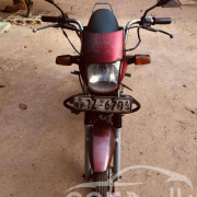 BAJAJ BYK 2005