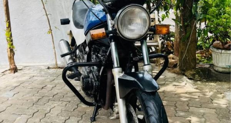 SUZUKI GS500 1998