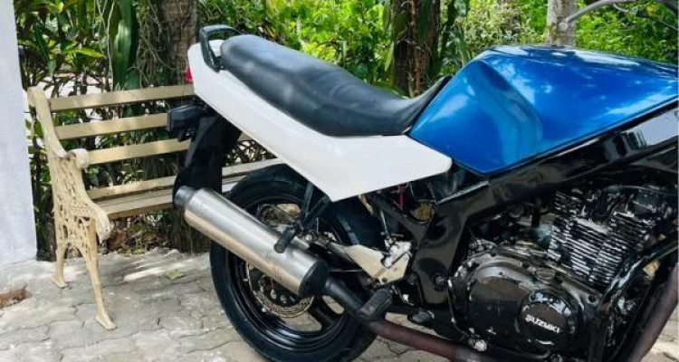 SUZUKI GS500 1998