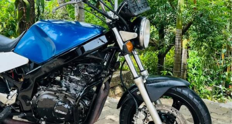 SUZUKI GS500 1998