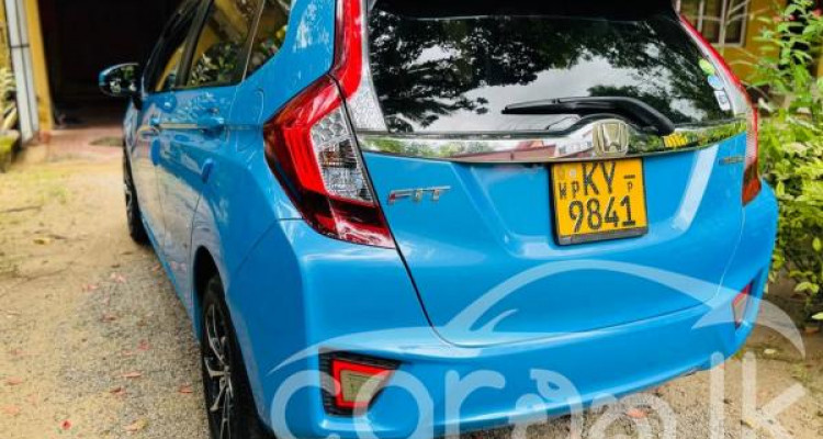 HONDA FIT GP5 2013