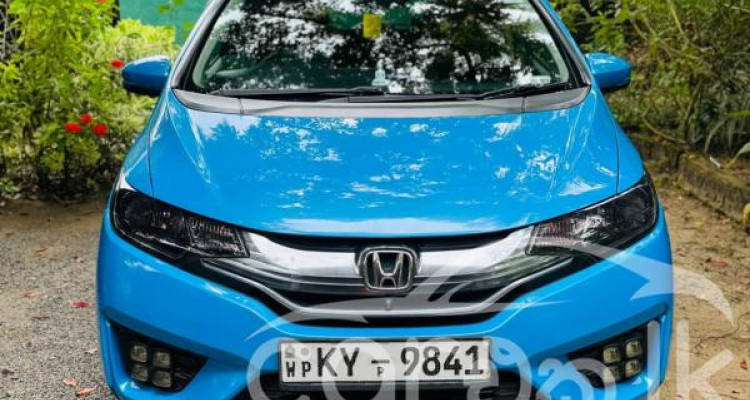 HONDA FIT GP5 2013