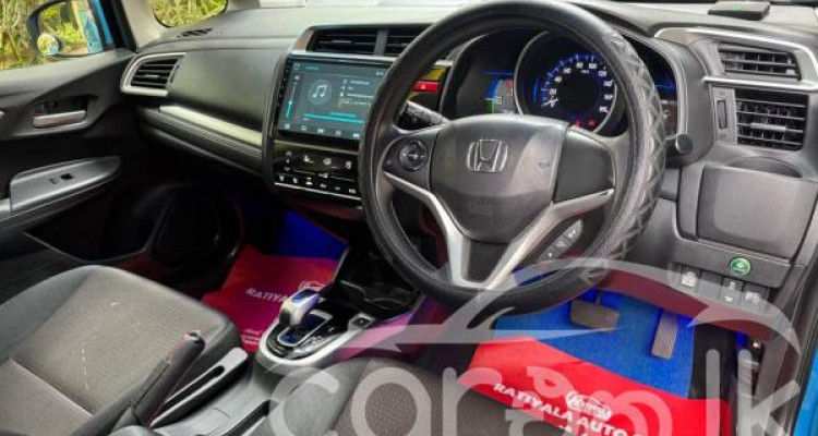 HONDA FIT GP5 2013