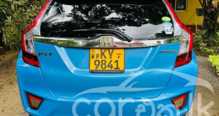 HONDA FIT GP5 2013