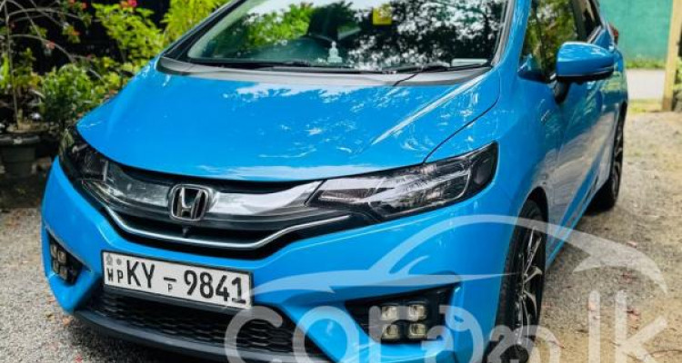 HONDA FIT GP5 2013