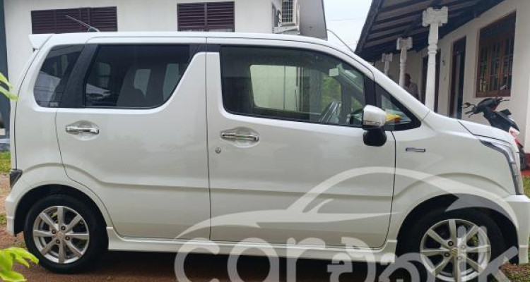 SUZUKI WAGON R STINGRAY 2018