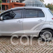 TOYOTA VITZ 2005