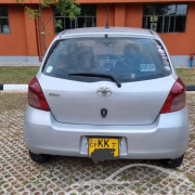 TOYOTA VITZ 2005