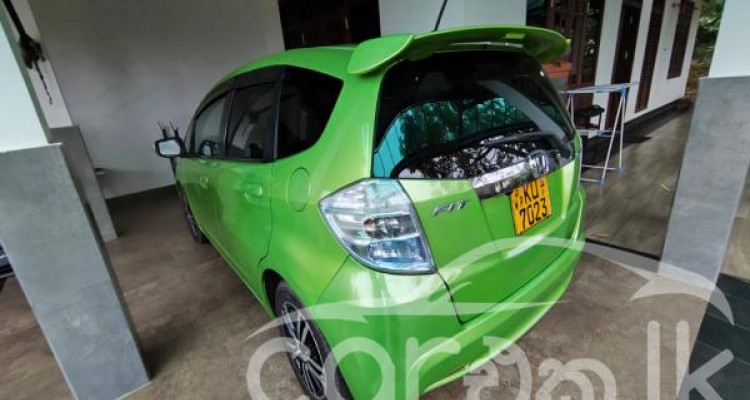 HONDA FIT GP1 2010