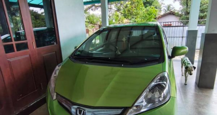 HONDA FIT GP1 2010