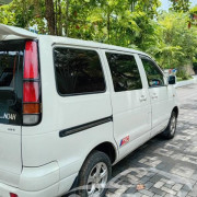 TOYOTA NOAH 1998
