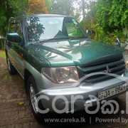 MITSUBISHI PAJERO 2001