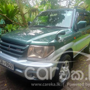 MITSUBISHI PAJERO 2001