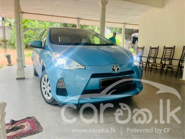 TOYOTA AQUA 2013