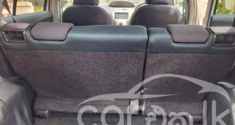 TOYOTA VITZ 2007